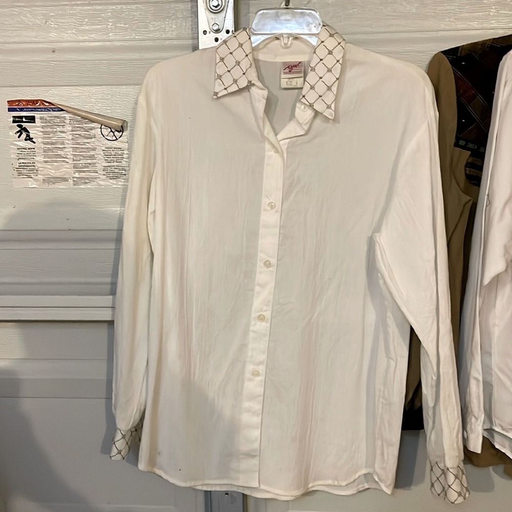 White collar button up with brown detail